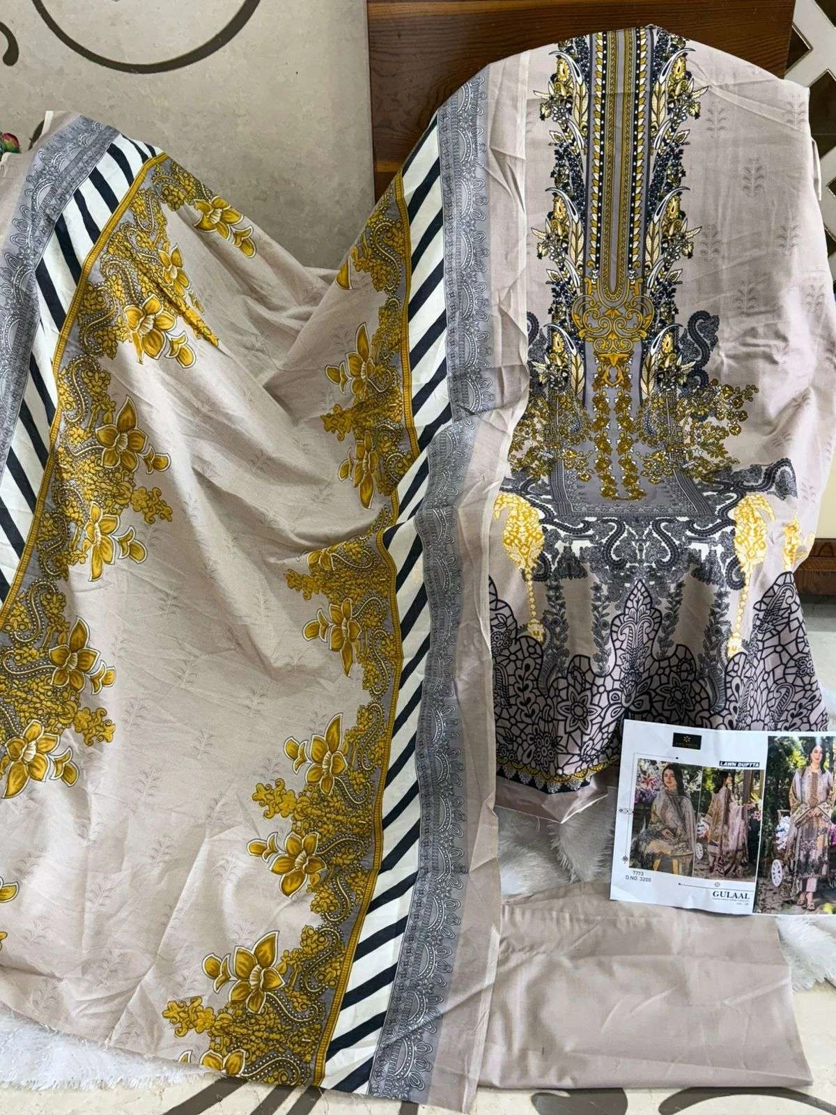 Aaliz Print Gulaal Vol 1