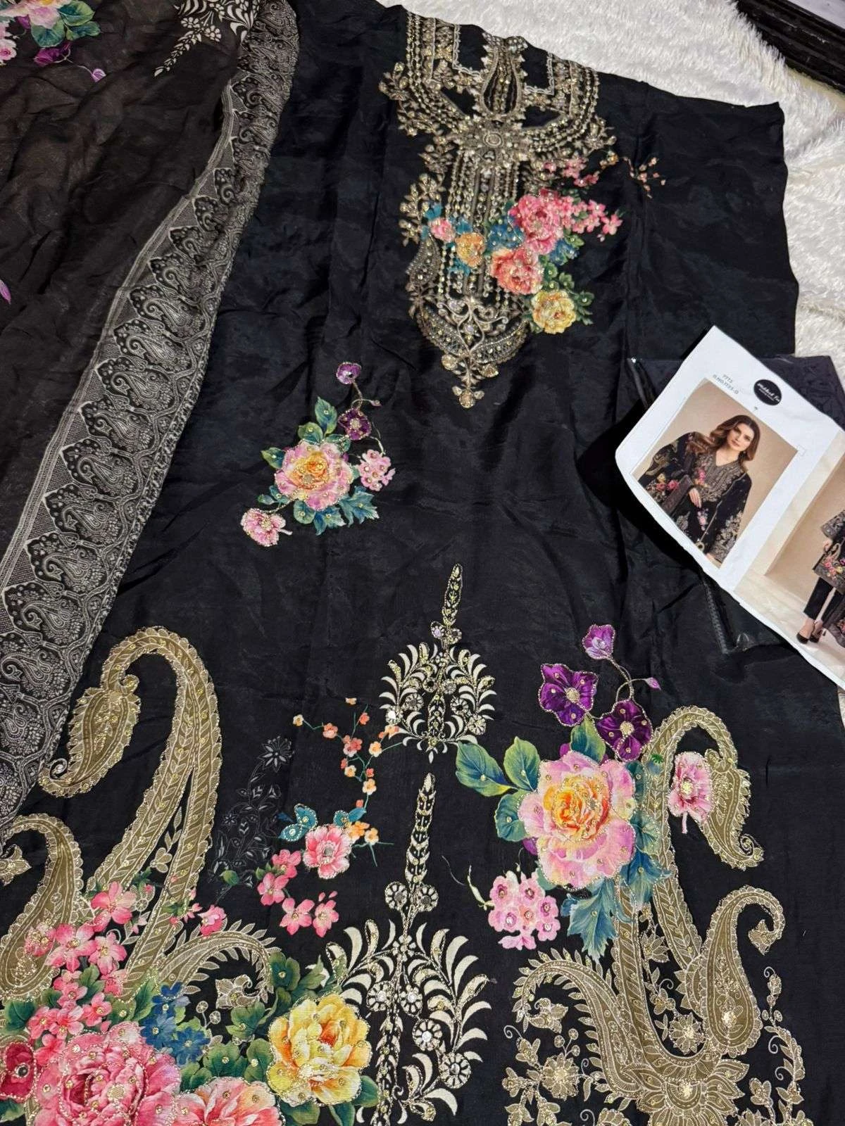 Mehboob Tex Mehboob Tex Design No – 1723