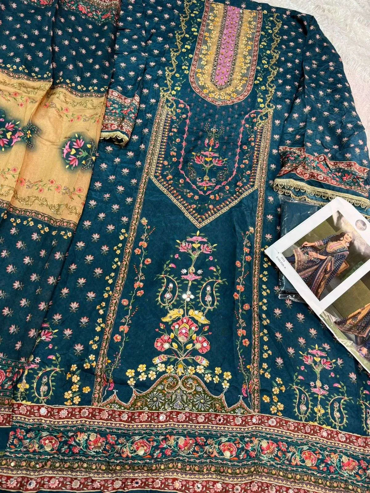 Mehboob Tex Mehboob Tex Design No – 1725 Abcd