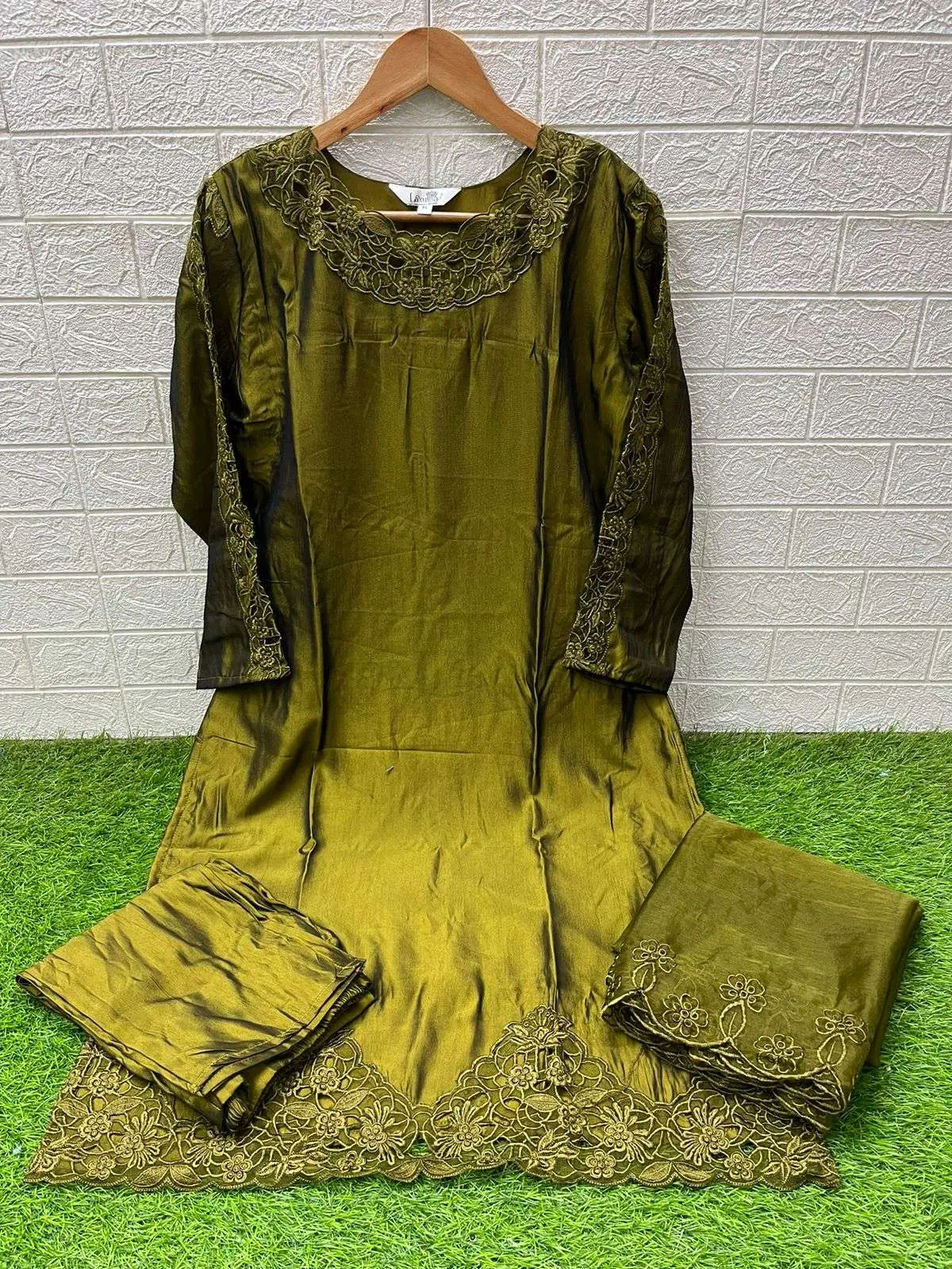 Laxuria Trendz D No 1513