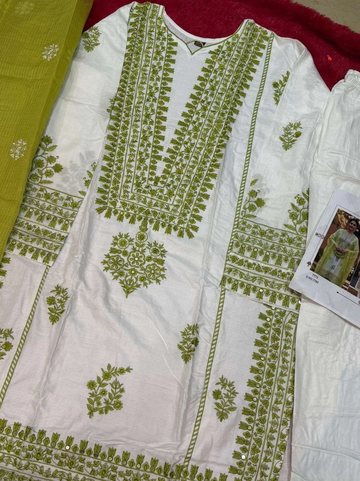 Mehboob Tex Design No – 1780-1775
