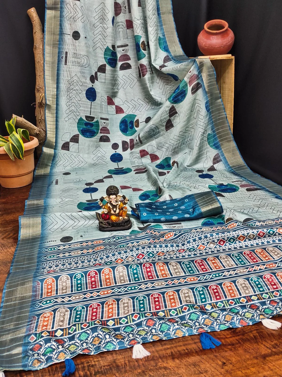 Scvc Radha Handloom Silk Ikkat Printed Fancy Saree Collection - Image 3