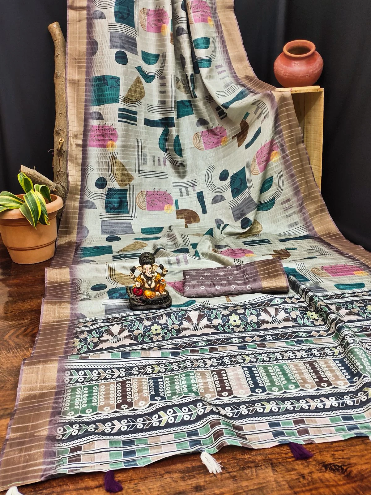 Scvc Radha Handloom Silk Ikkat Printed Fancy Saree Collection - Image 6