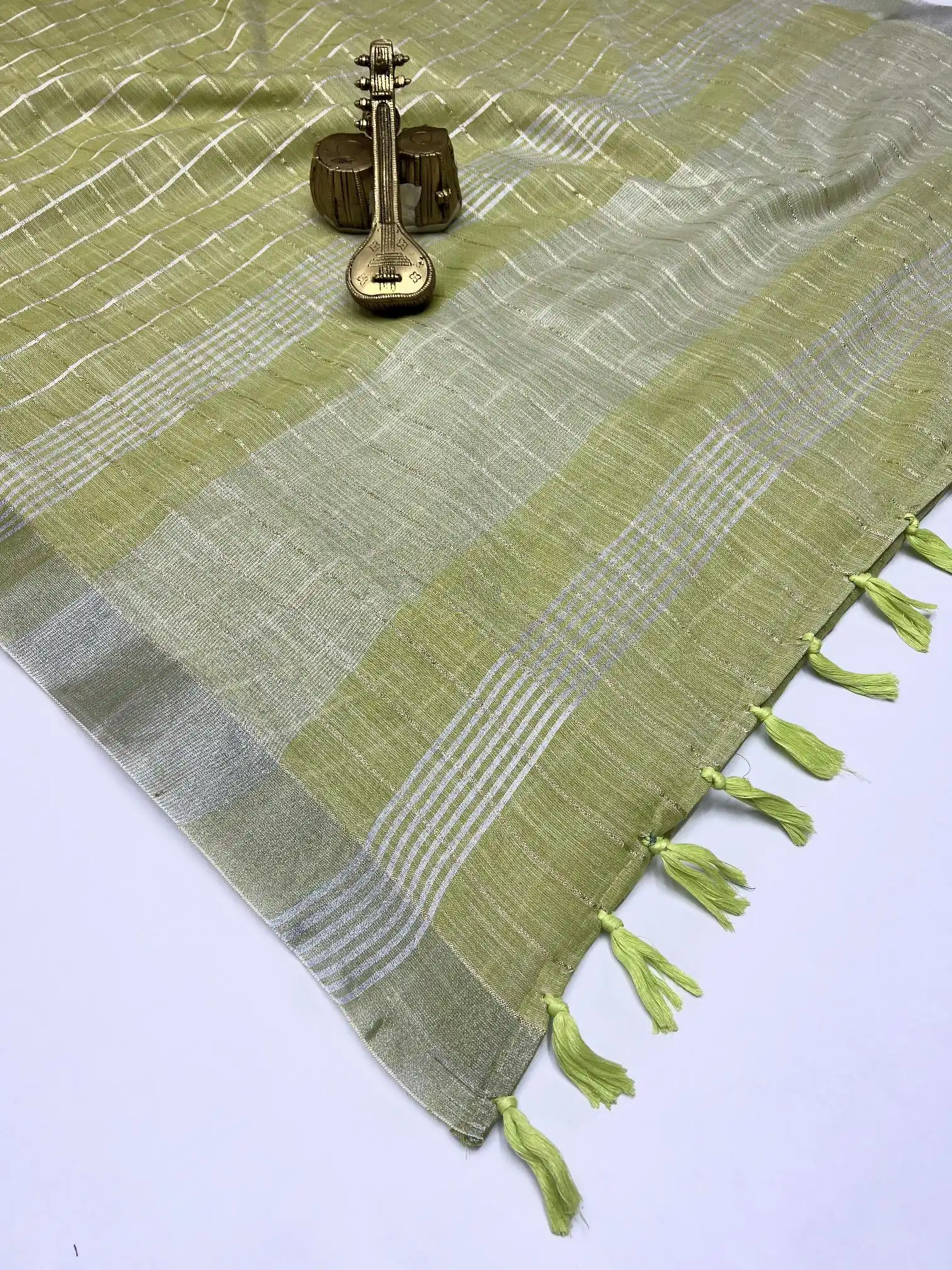 Scwt Linen a Linen Woven Tassel Daily Wear Saree Collection - Image 13