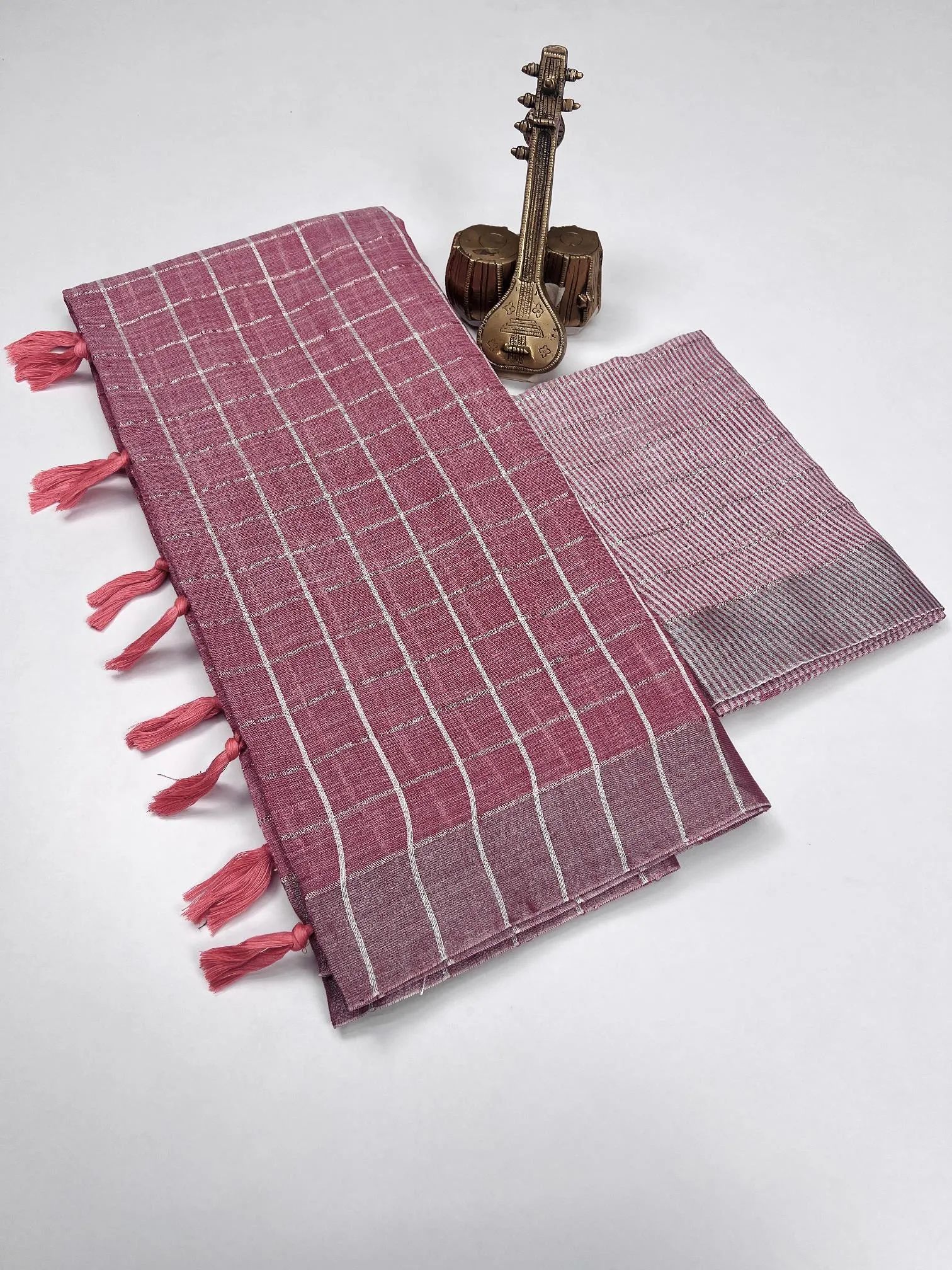 Scwt Linen a Linen Woven Tassel Daily Wear Saree Collection - Image 4