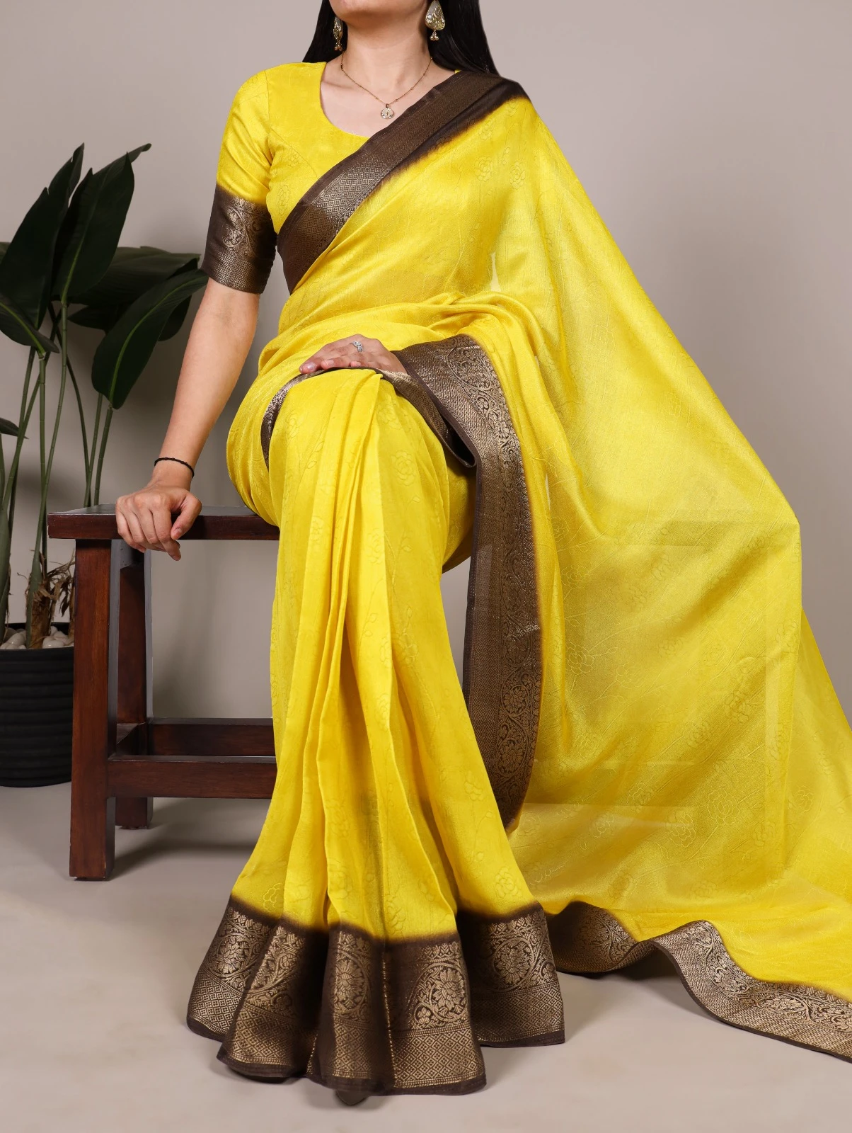 Taraa L 7910 Marsh Mello Zari Worked Plain Saree Collection - Image 2
