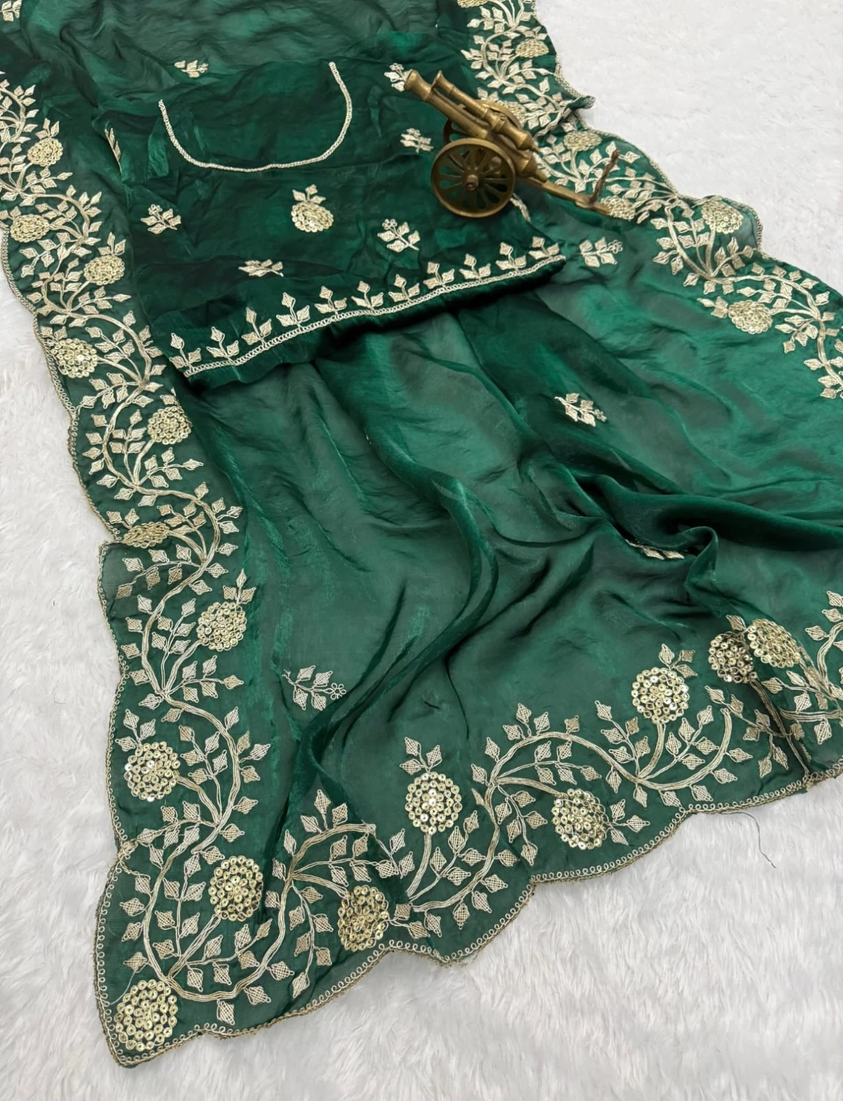 Vt 6083 T Fandy Satin Embroidery Worked Premium Saree Collection - Image 13