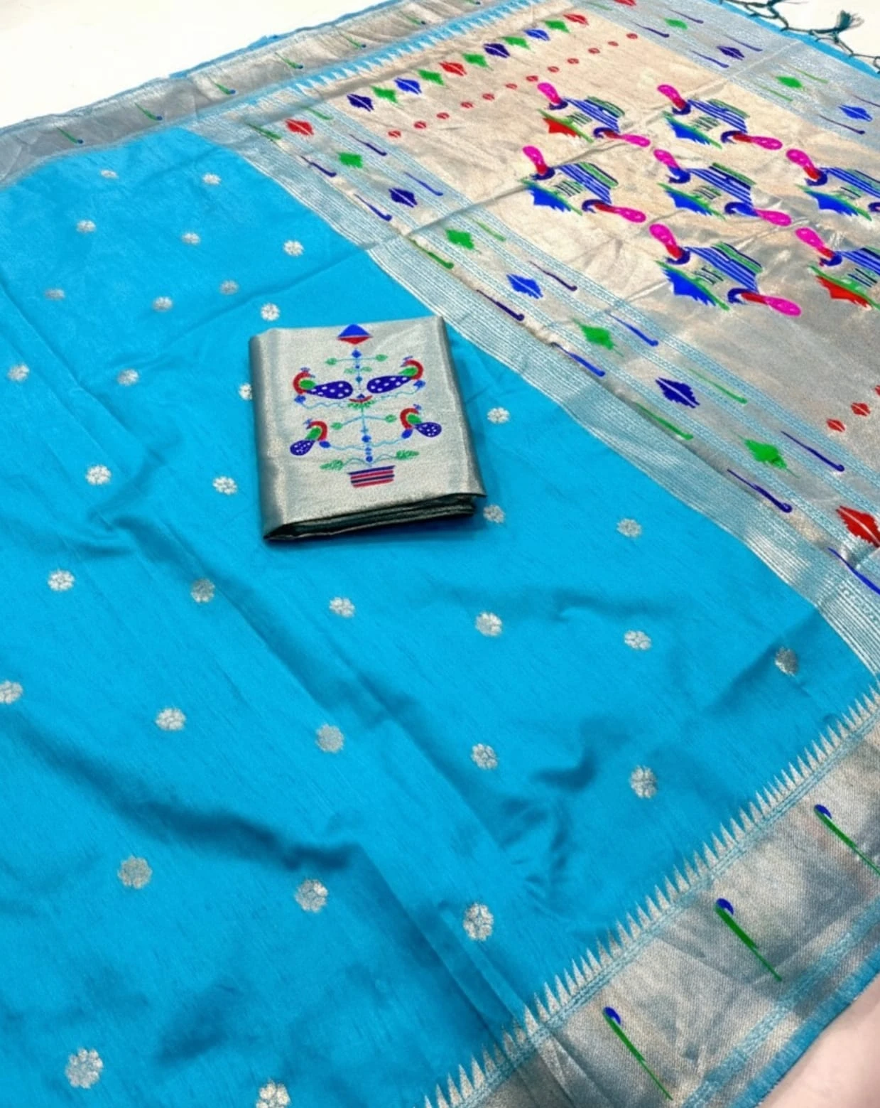 Vt 6084 T Khadi Row Silk Zari Weaving Saree Collection - Image 9