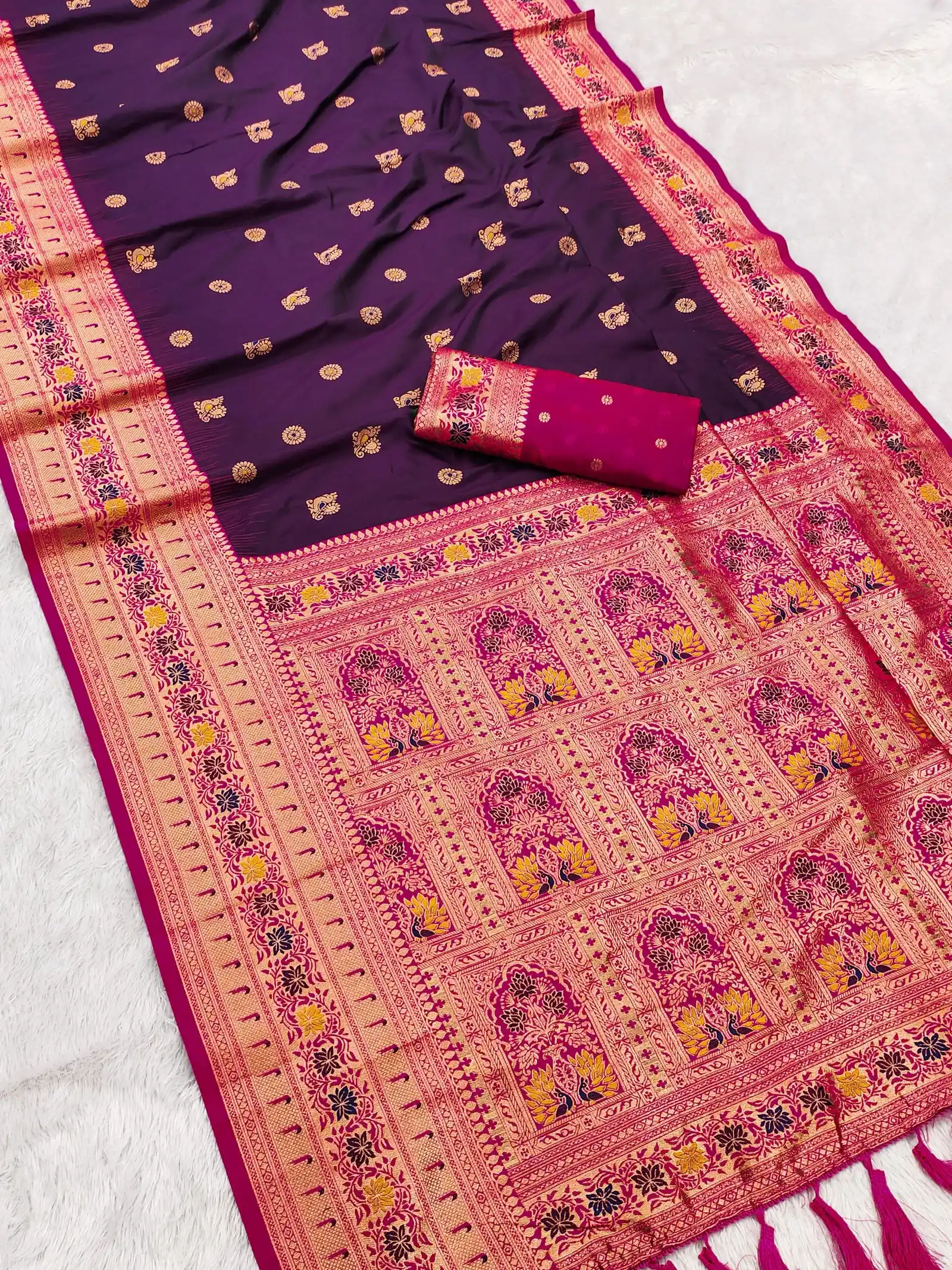 Mb 18 Ajanta Lotus Floral Motifs Paithani Silk Saree Collection - Image 4