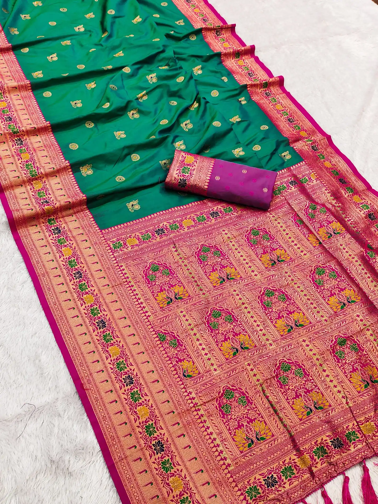 Mb 18 Ajanta Lotus Floral Motifs Paithani Silk Saree Collection - Image 7