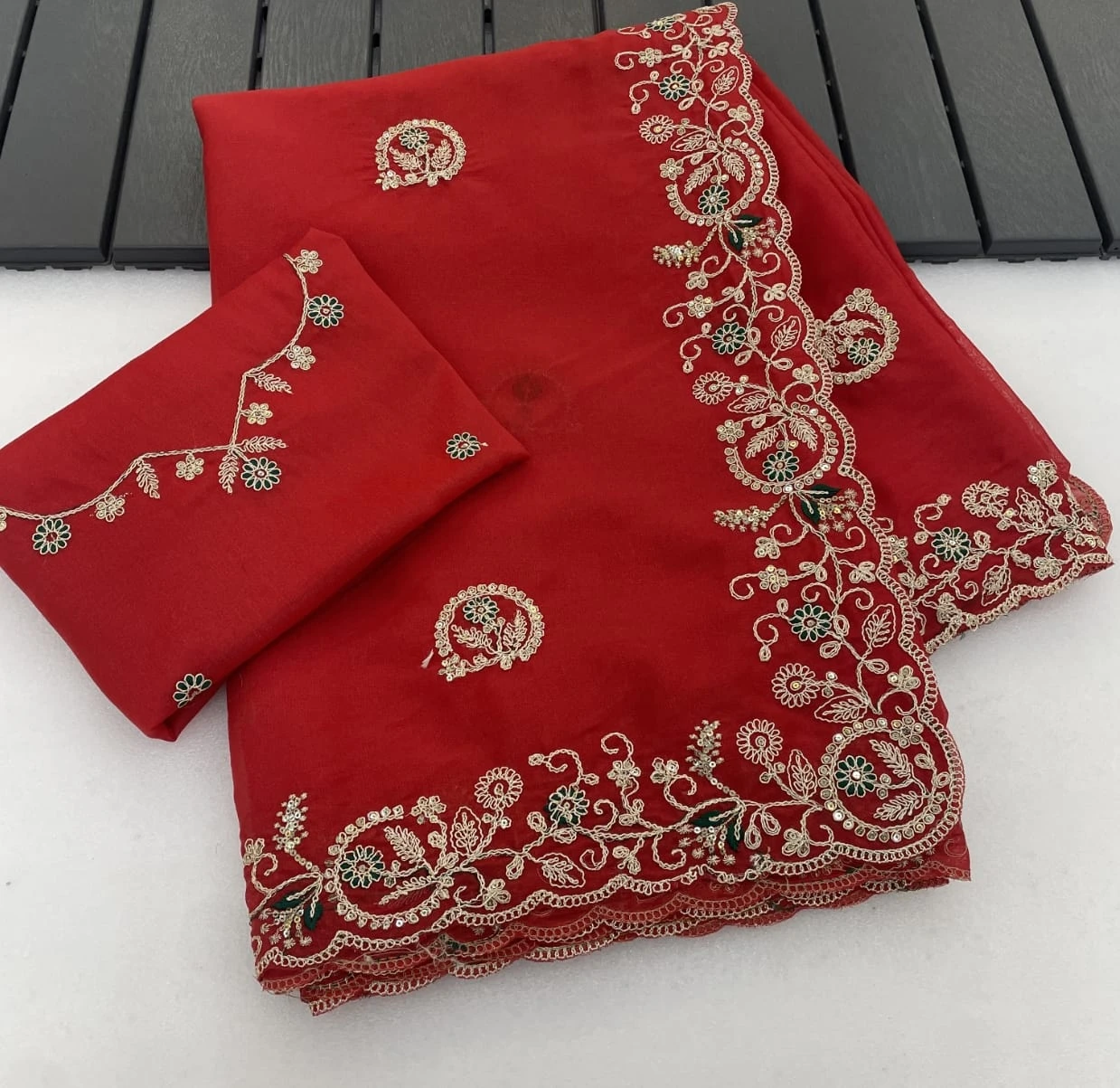 Vt 832 T Georgette Silk with Thread Coding Embroidery Worked Saree Collection - Image 7