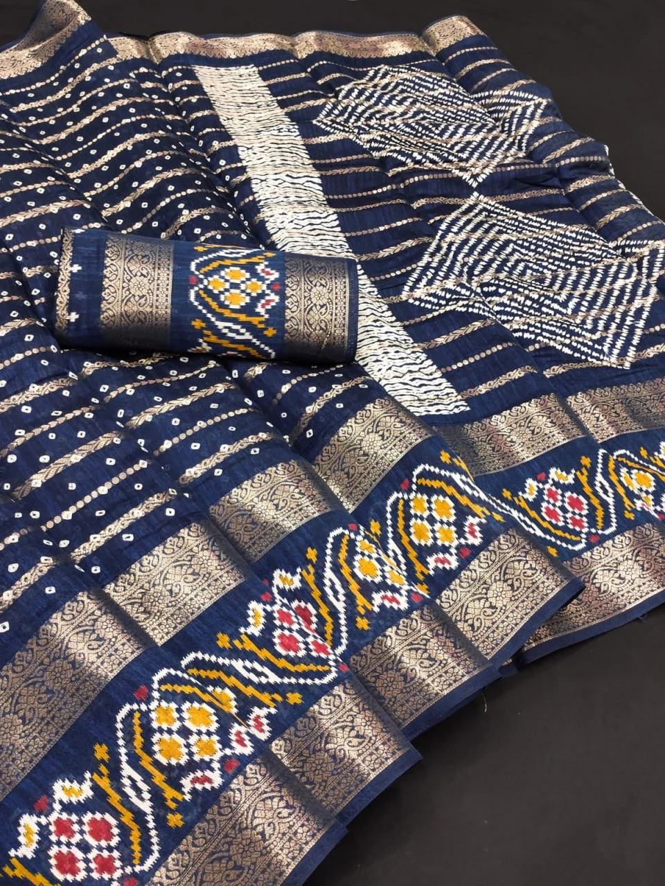 Designer Freehand B D48 Dola Silk with Double Jacquard Border Saree Collection - Image 4