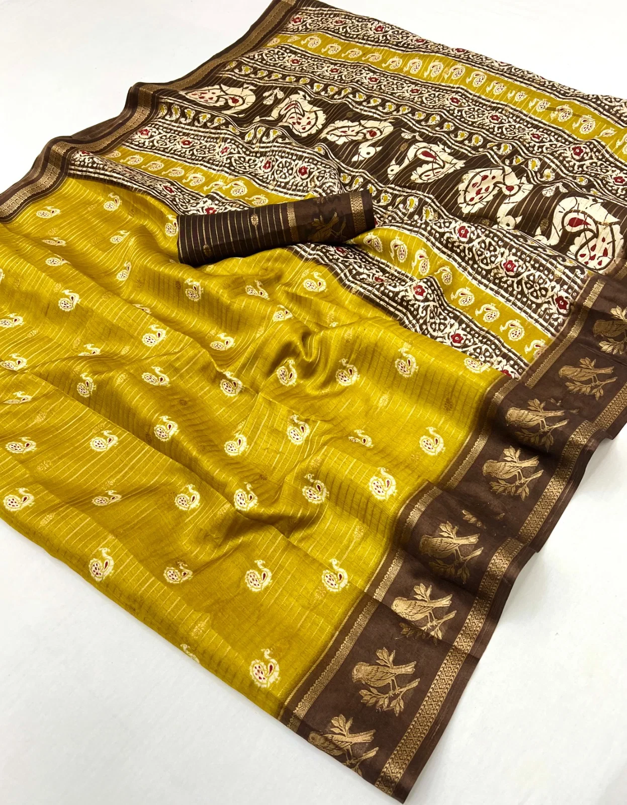 Lux Vol 33 Dola Silk Zari Weaving Saree Collection