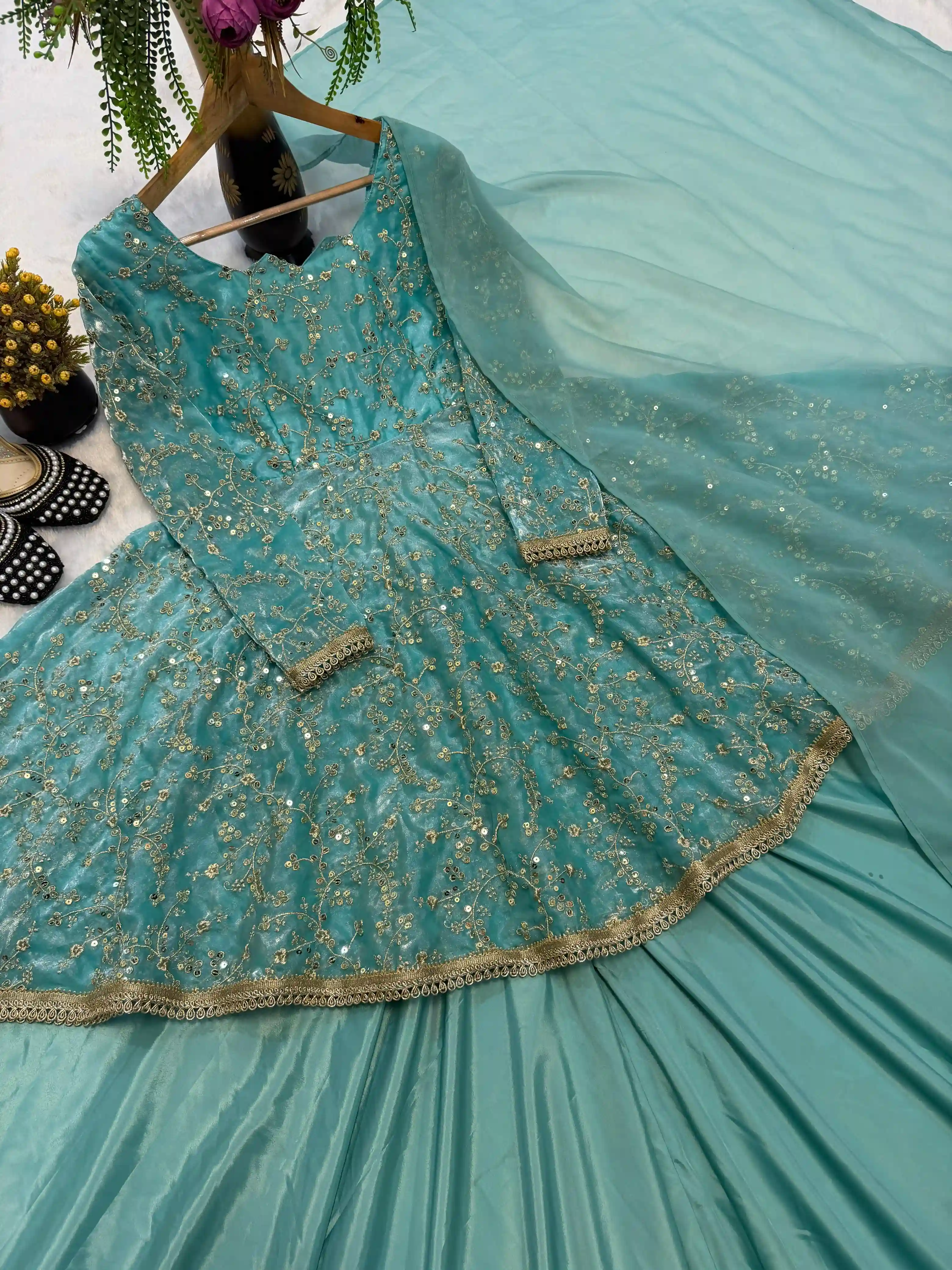 AMRANI Fandy Silk Embroidery Sequence Kediyu Lehenga Set With Dupatta