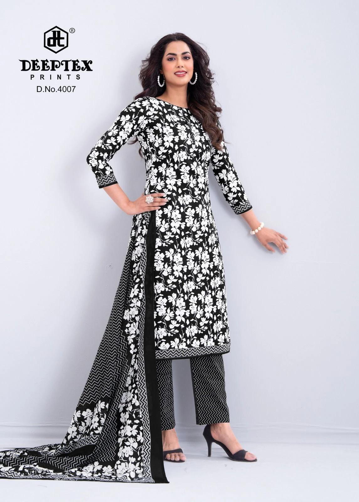 Deeptex Aaliza B & W Vol 4