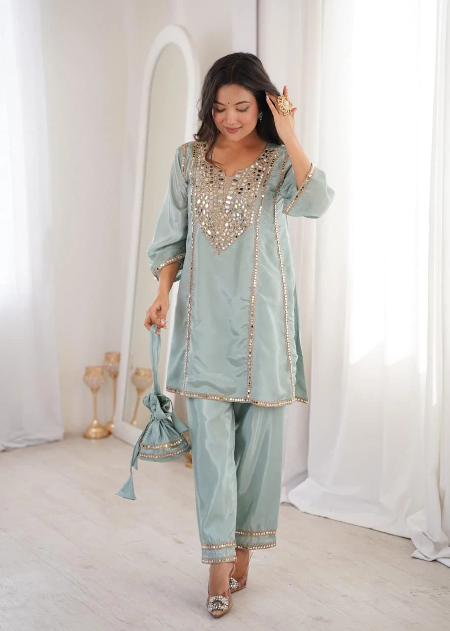 H O Fabric Mirror Embroidered Kurti Pant With Batwa Set