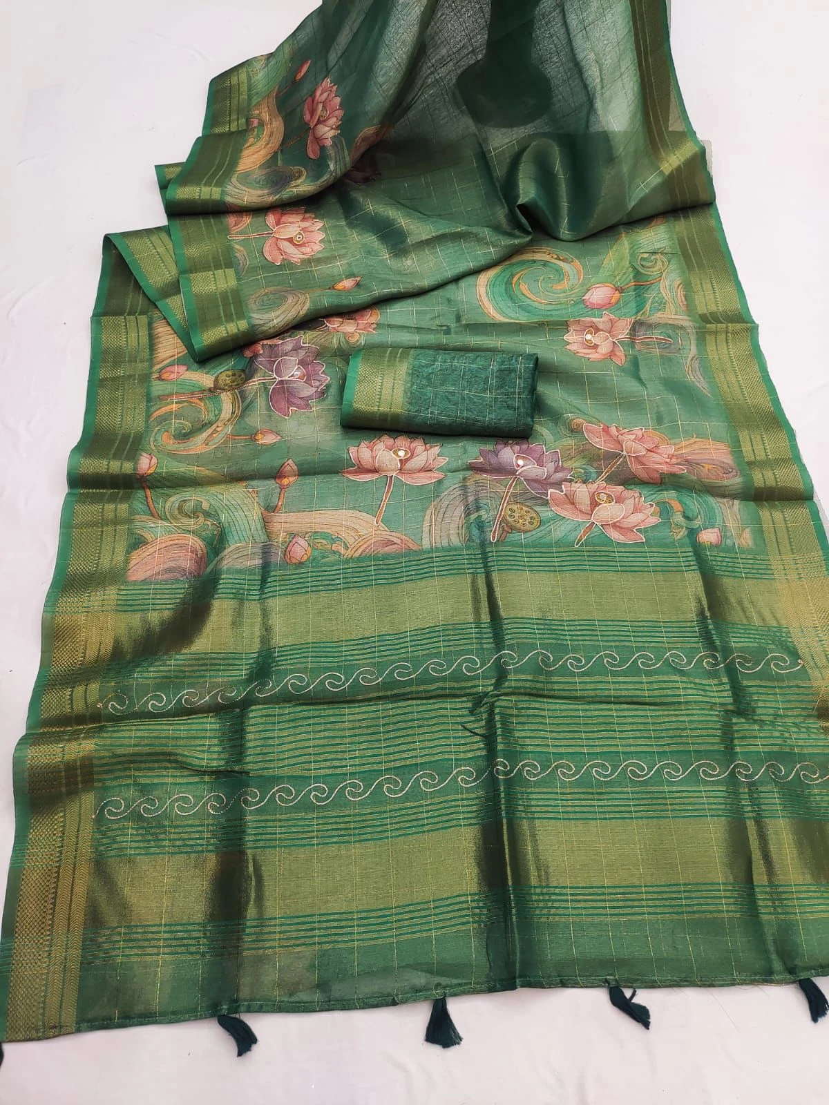 Kashvi Rishika Vol 1 Khadi Checks Digital Printed Saree
