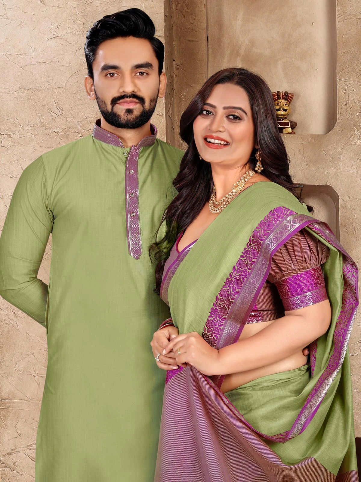 Man Mohini Couple Set Saree And Kurta