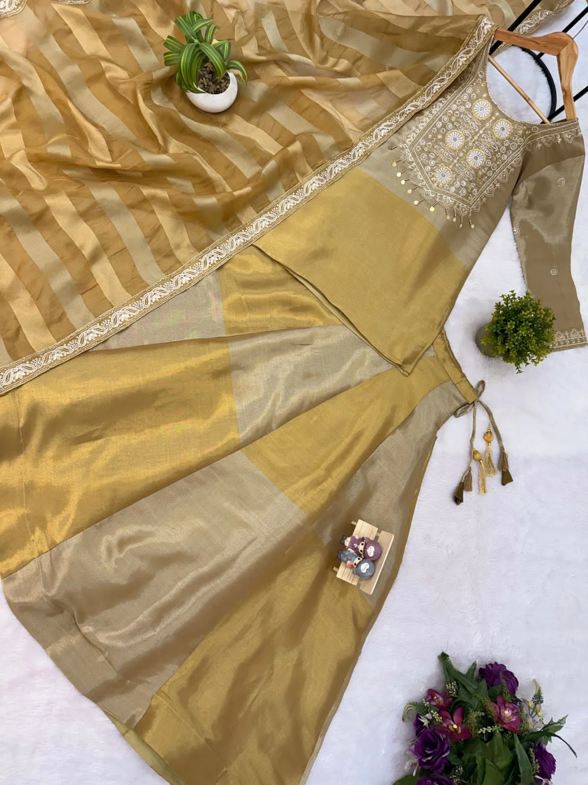 RR-44 Banarasi Viscous Lehenga Skirt Set