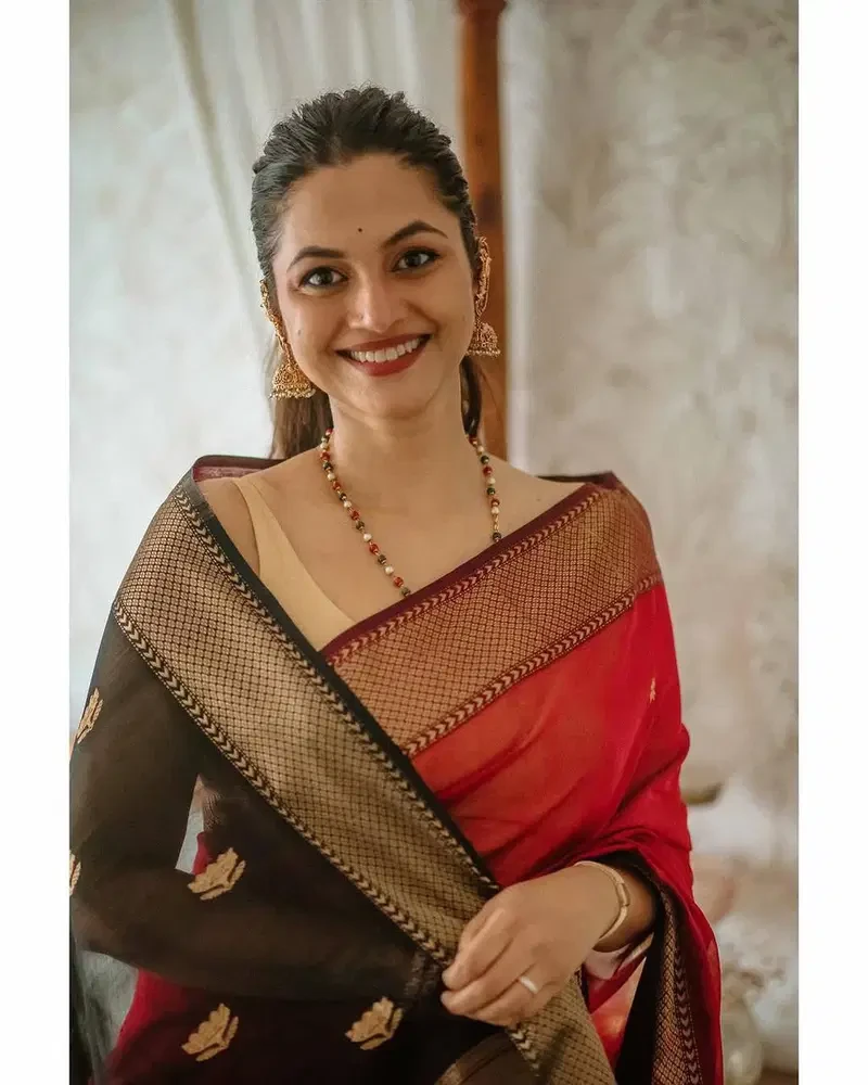 Soft Silk 5060 Linen Slub Weaving Saree Collection