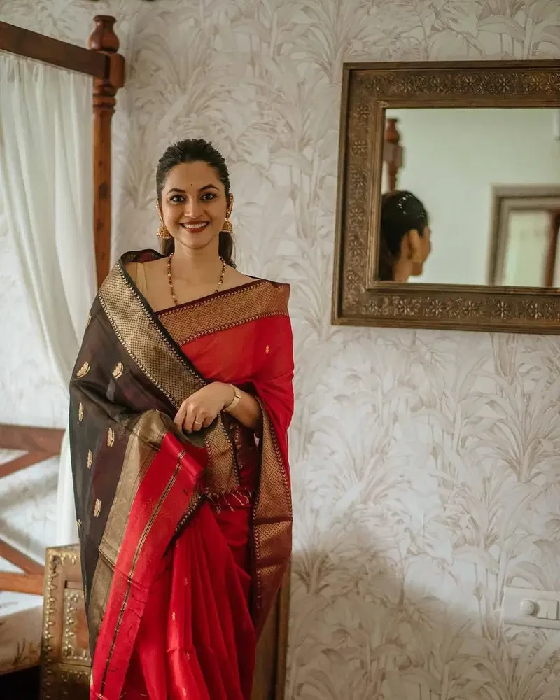 Soft Silk 5060 Linen Slub Weaving Saree Collection