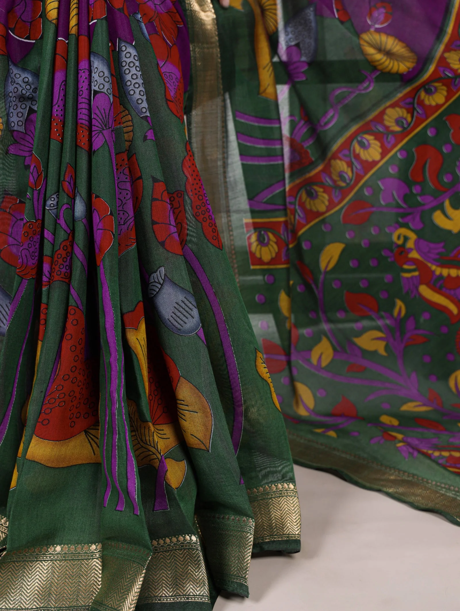 Taraa L 7036 Polyester Viscose Chanderi Floral Printed Saree Collection