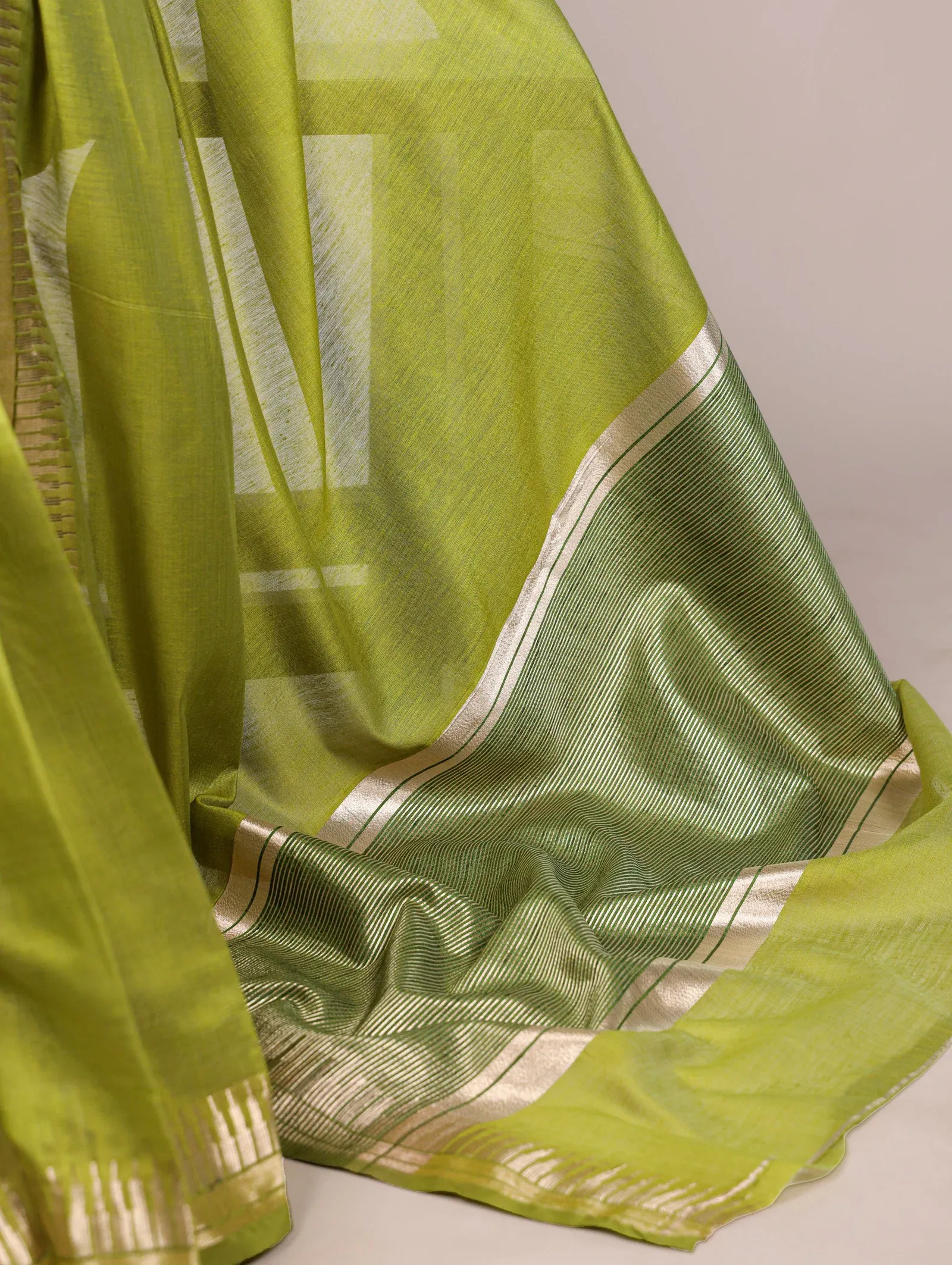 Taraa L 8000 Cotton Silk Zari Weaving Saree Collection