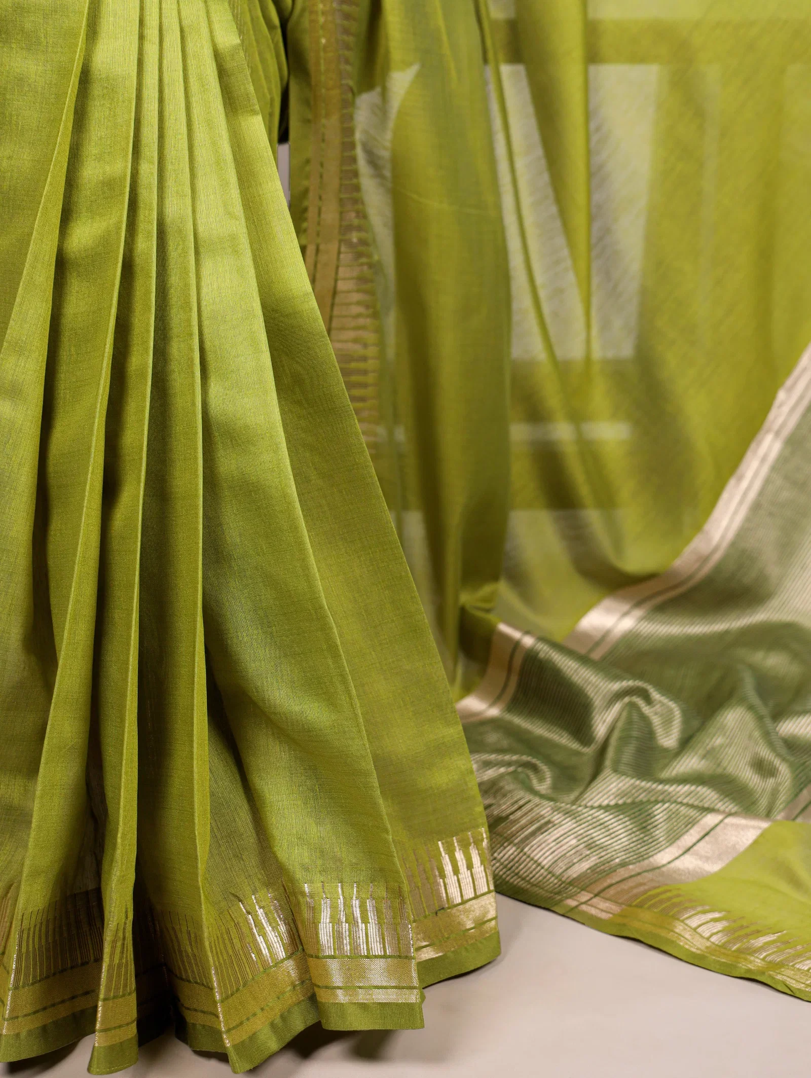 Taraa L 8000 Cotton Silk Zari Weaving Saree Collection