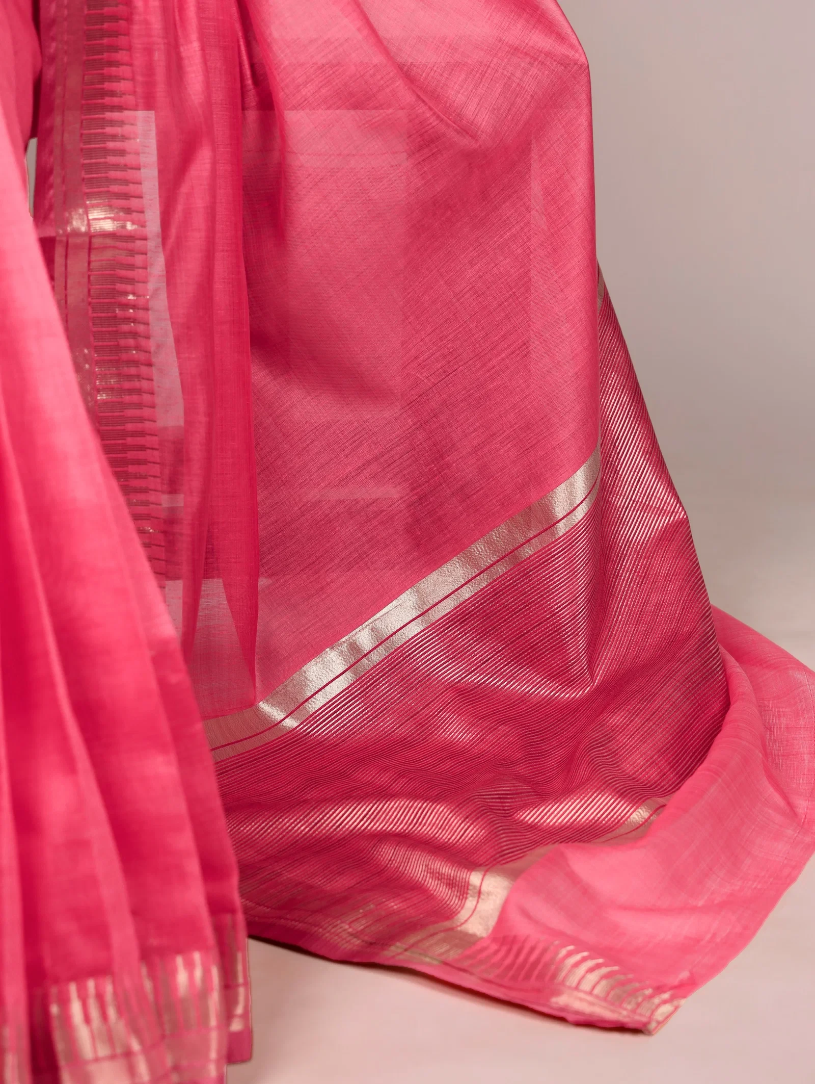 Taraa L 8000 Cotton Silk Zari Weaving Saree Collection