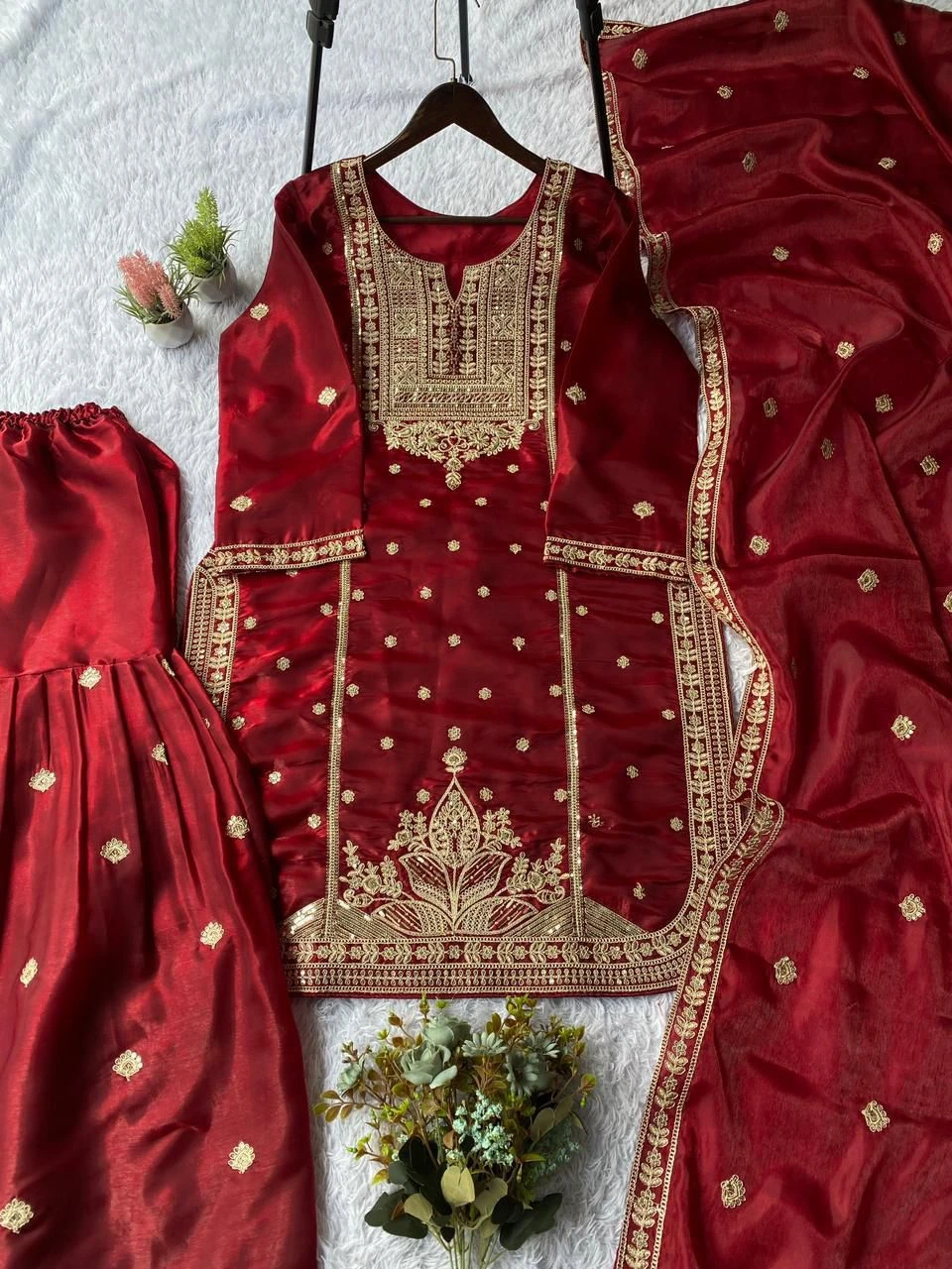 Apple Cut Top Sarara Dupatta Set Code 2056
