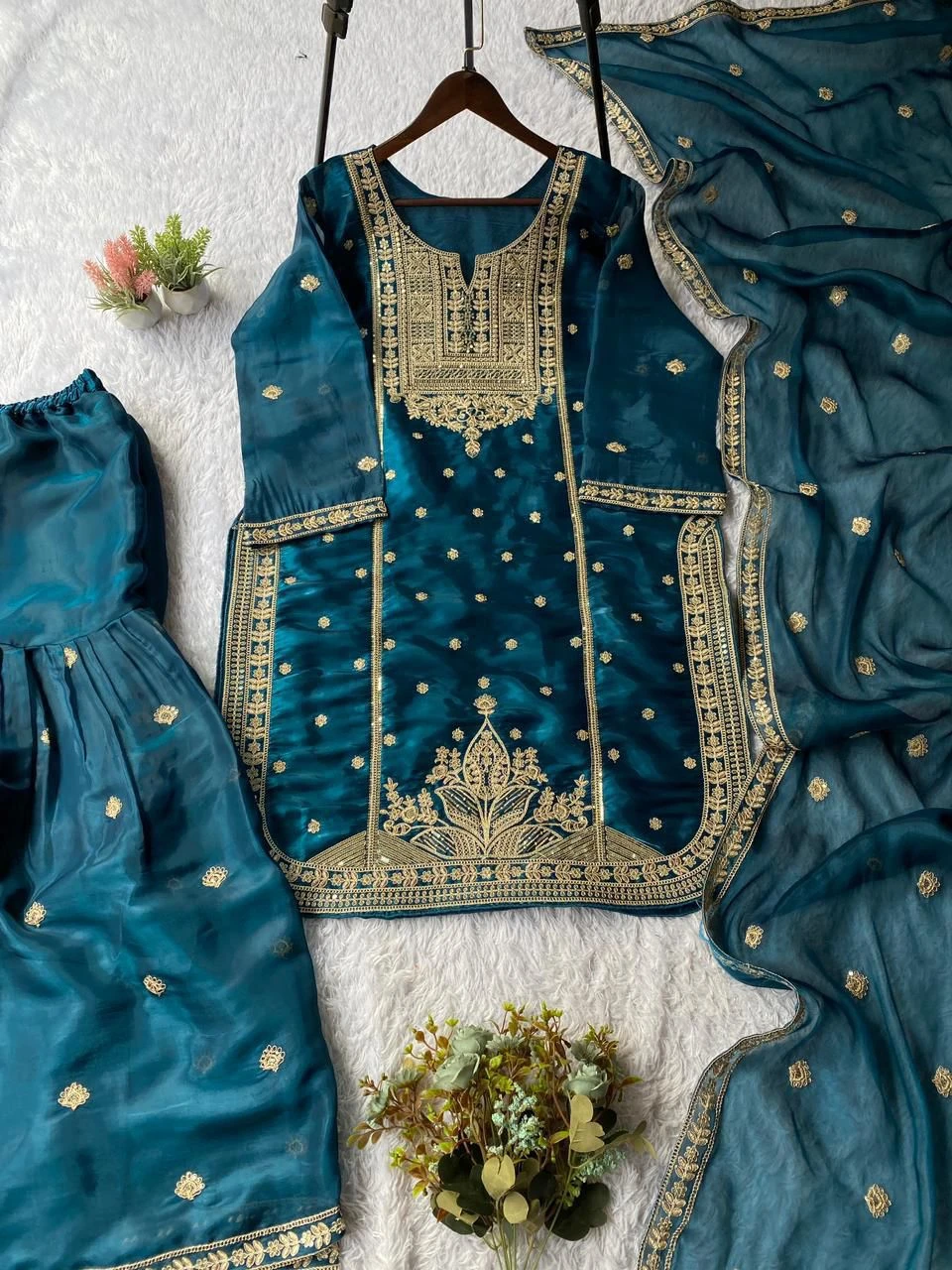 Apple Cut Top Sarara Dupatta Set Code 2056