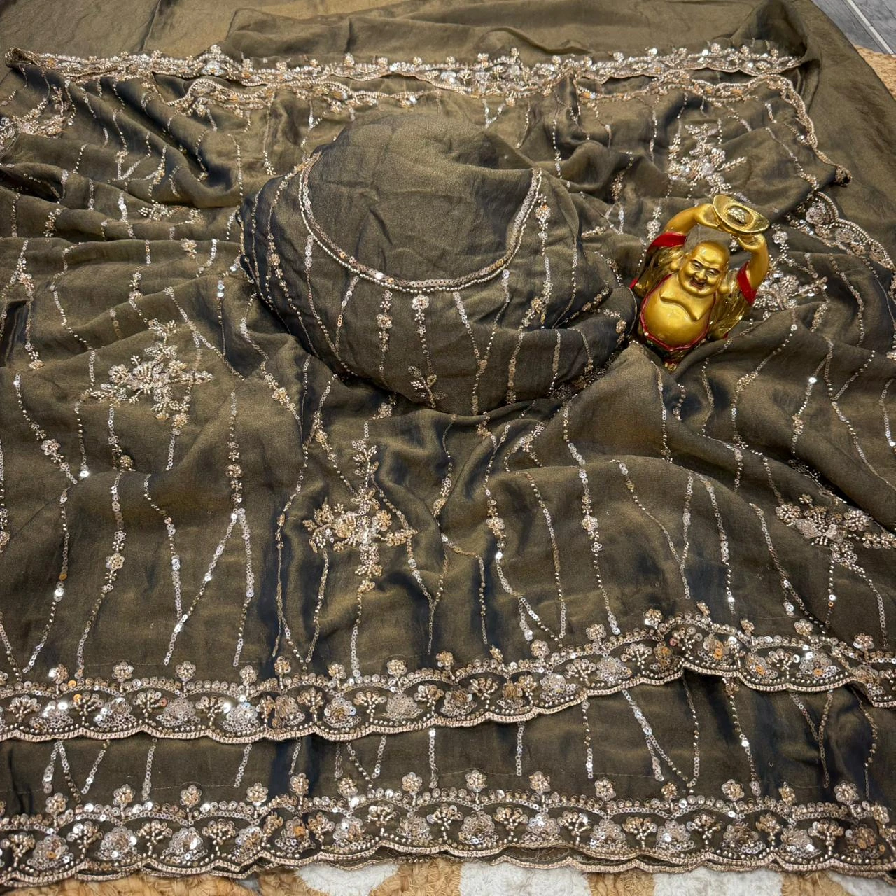 Kc 942 Nc Moss Silk Handworked Saree Collection