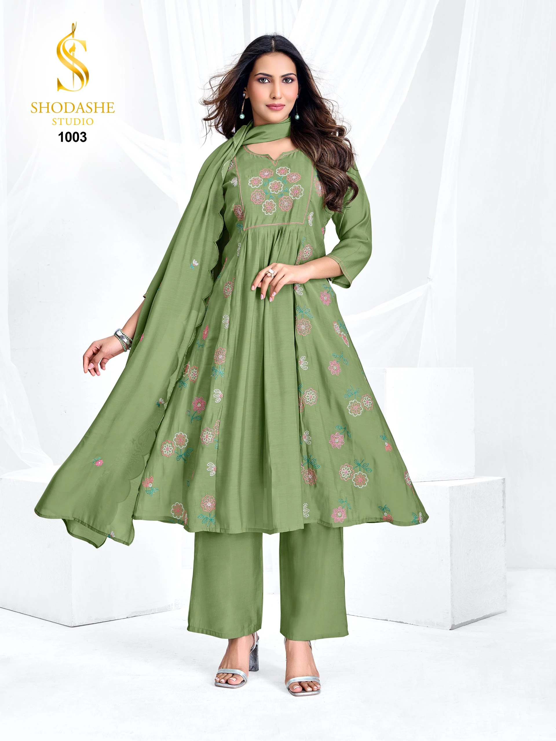 Madhubala Designer Anarkali 3 Piece Suit Set