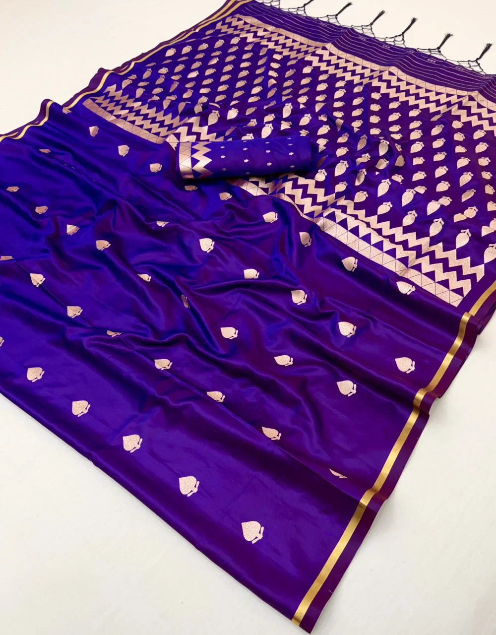 Rajtex Kanthkala Emrald Satin Weaving Saree Collection