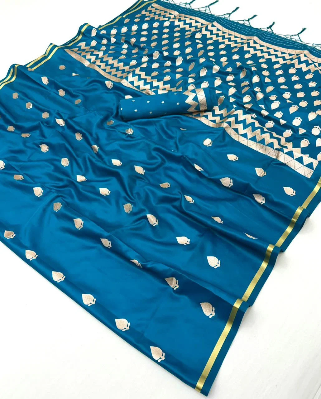 Rajtex Kanthkala Emrald Satin Weaving Saree Collection