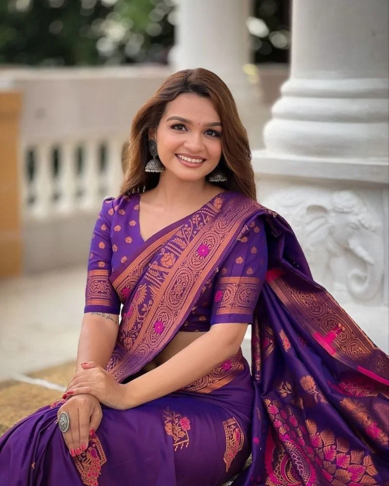 Aab Ne Ruchi Lichi Silk Jacquard Work Saree Collection