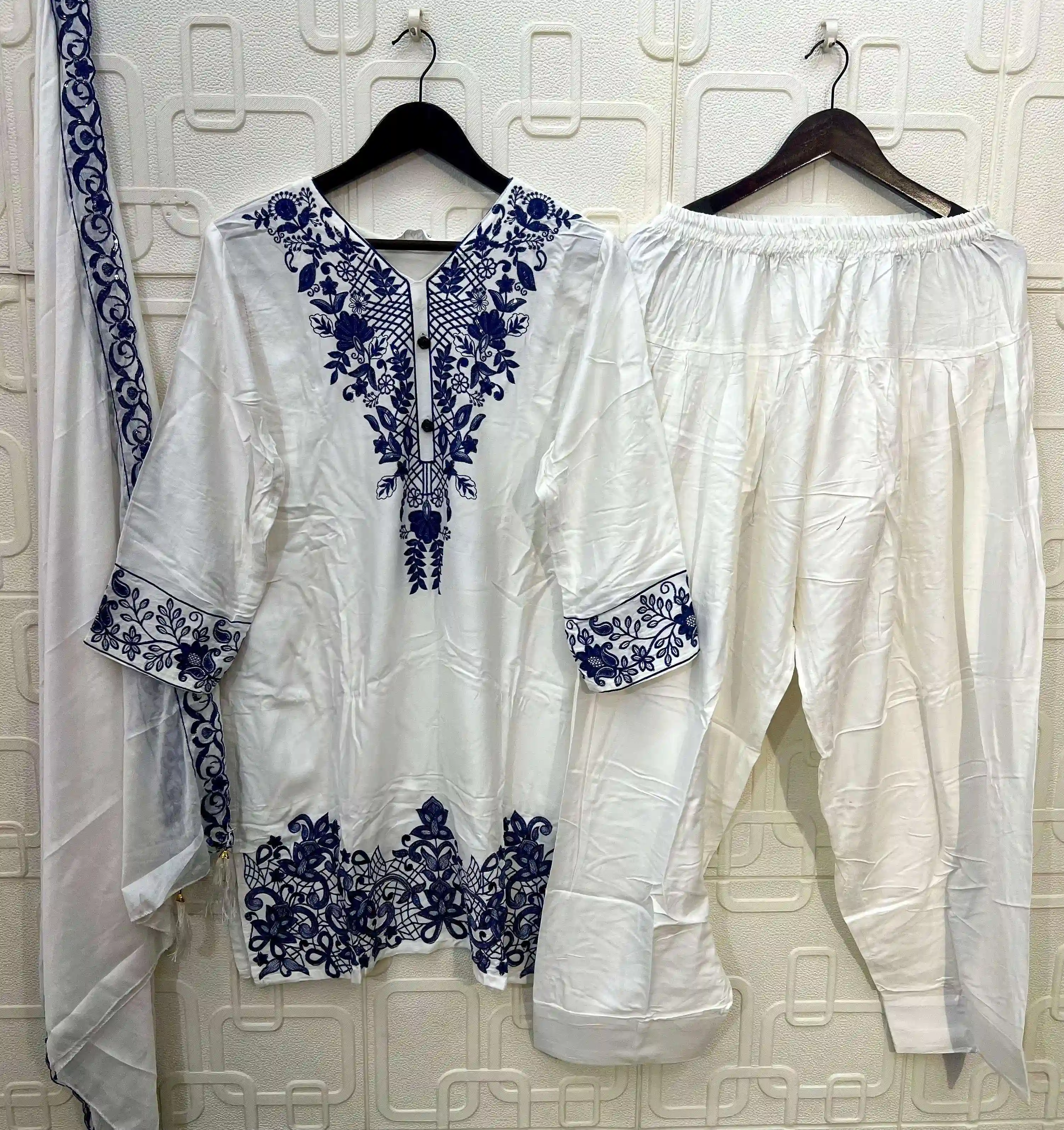 E 57 - Readymade Dress 5