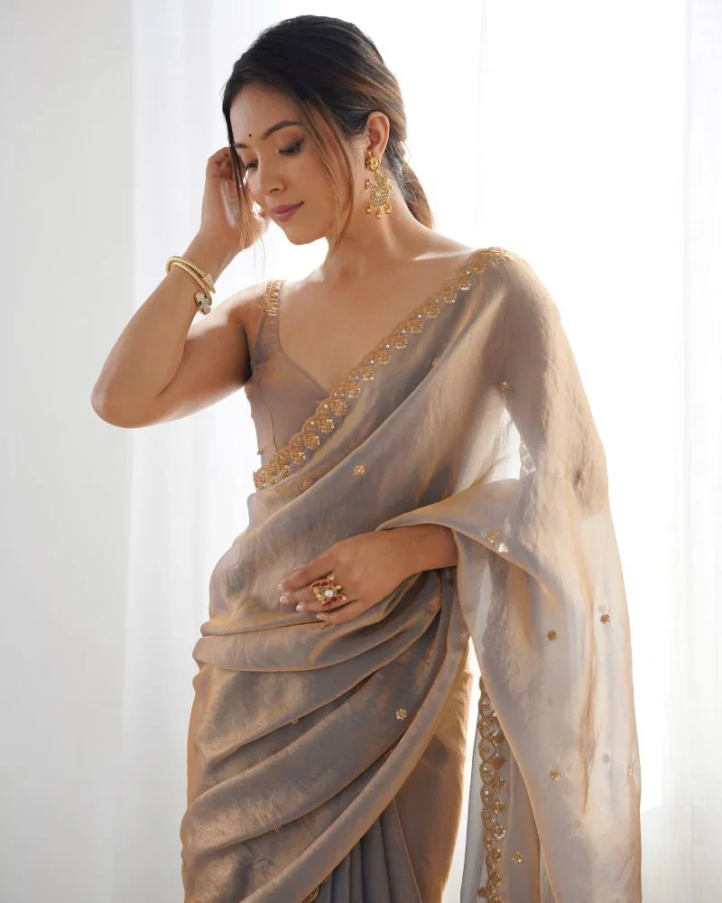 Em 22 Tissue Silk Embellished Sequinned Designer Saree 15