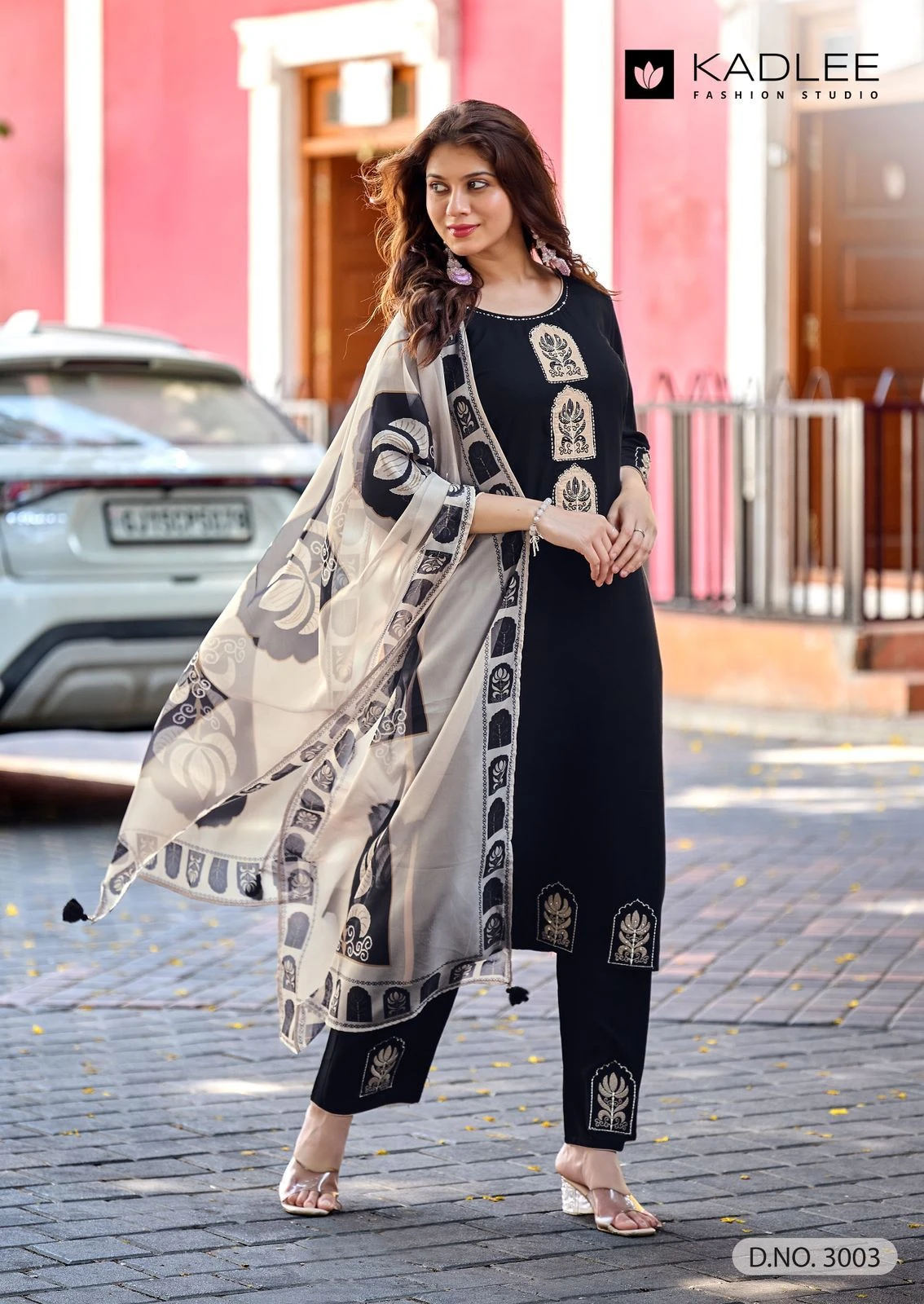 kadlee Gulmohar Rayon Handwork Kurti with organza print dupatta collection 4