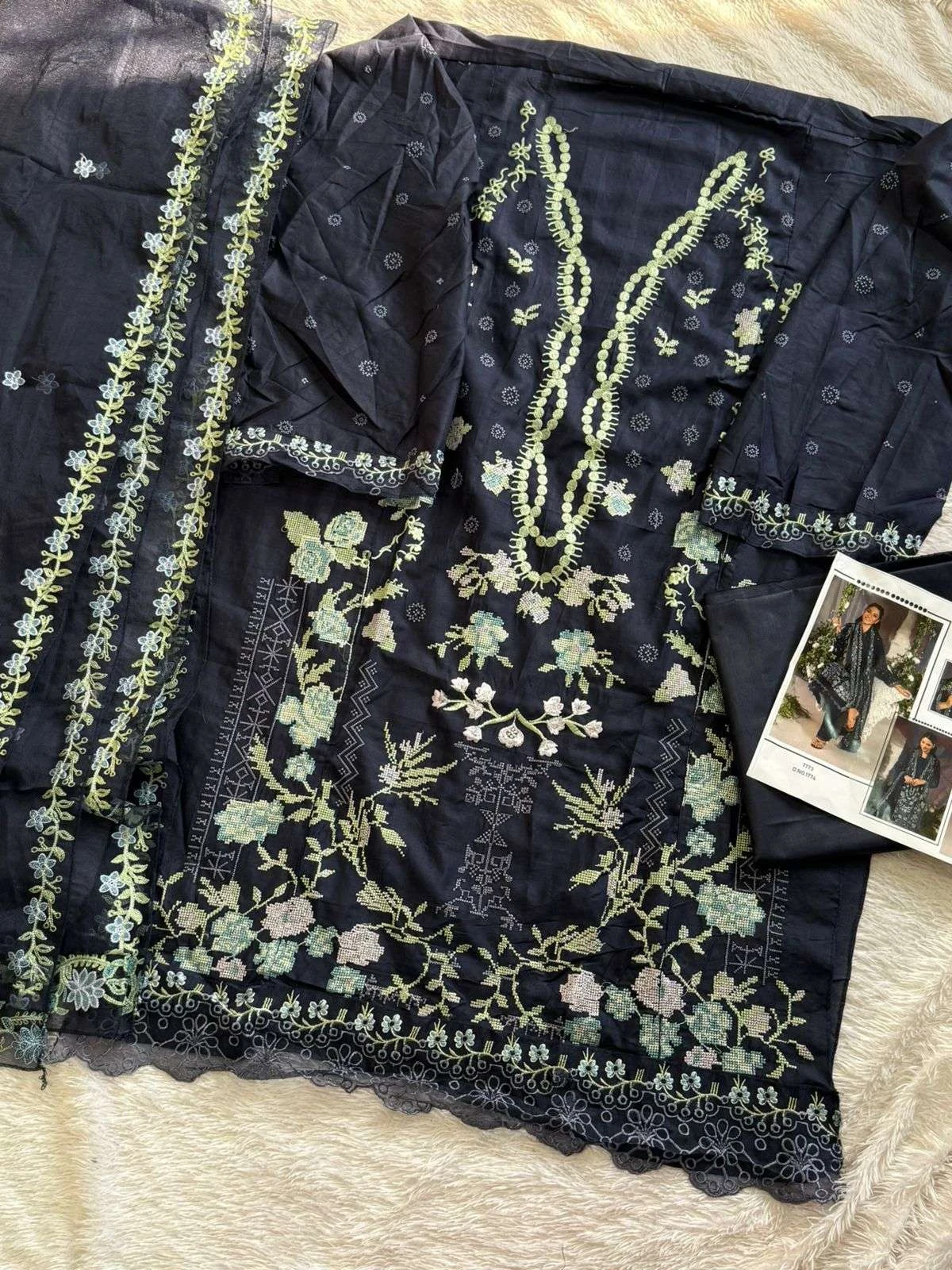 Mehboob Tex Design No - 1773-1774 4