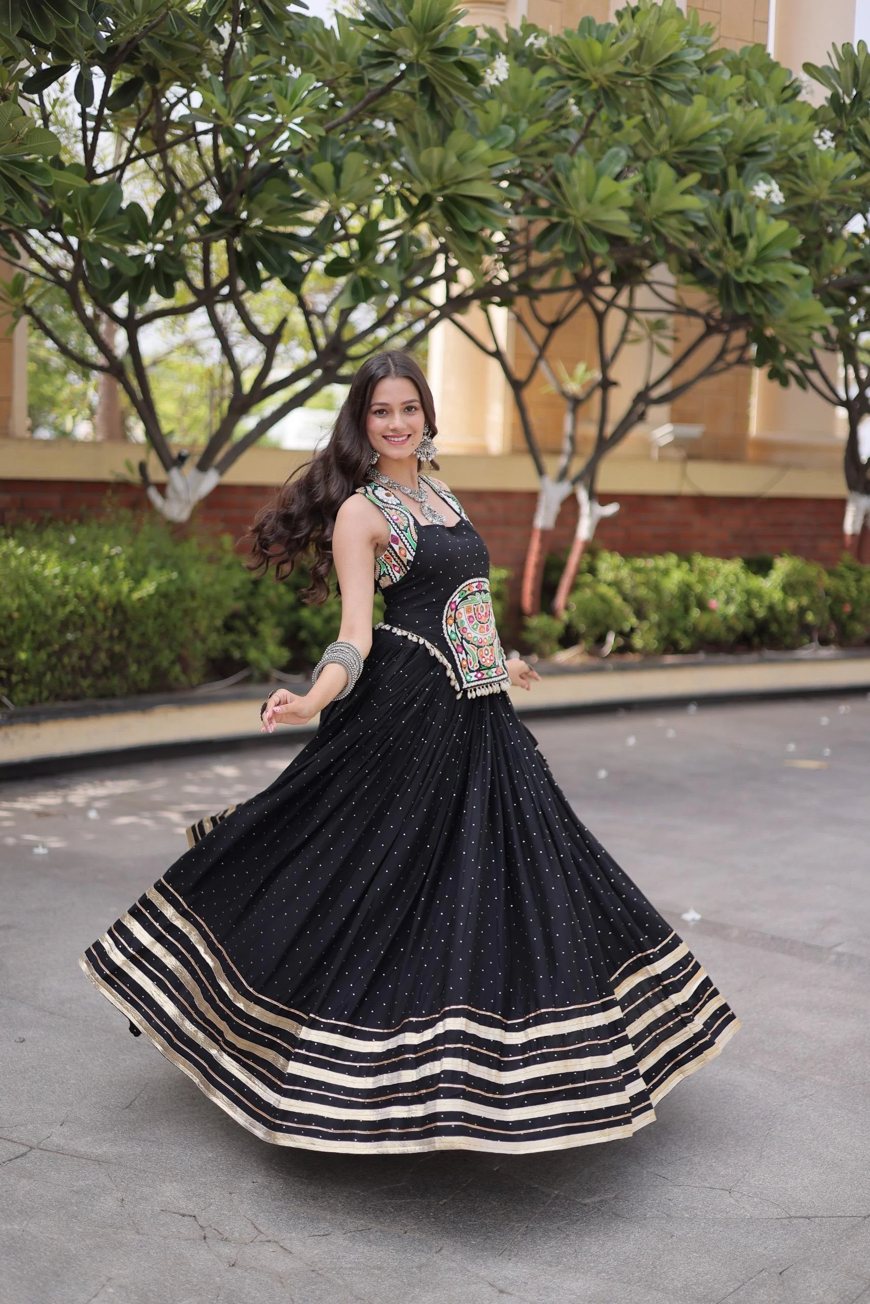 Navratri Lehenga Choli Collections 2026 14kg Rayon With Mukesh And Gamthi Mirror Work 3