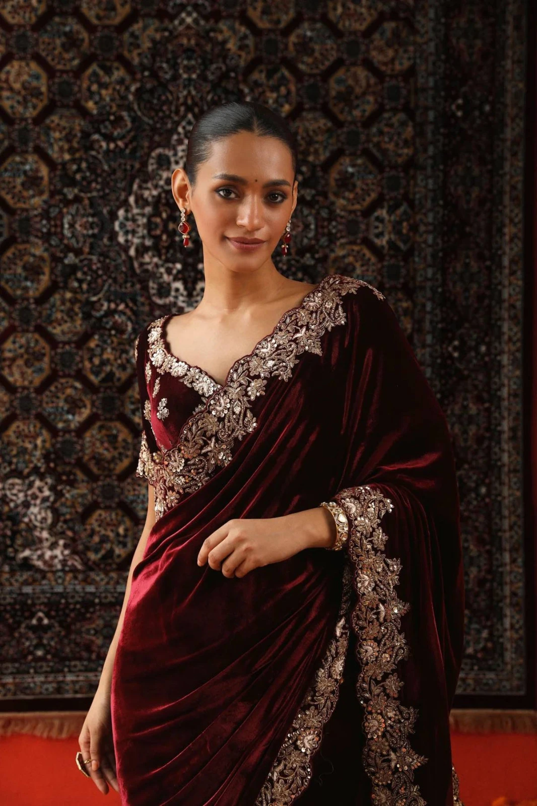Vinayak Wholesale 9000 Velvet  Saree With Sequin And Jari Thread Embroidery 3
