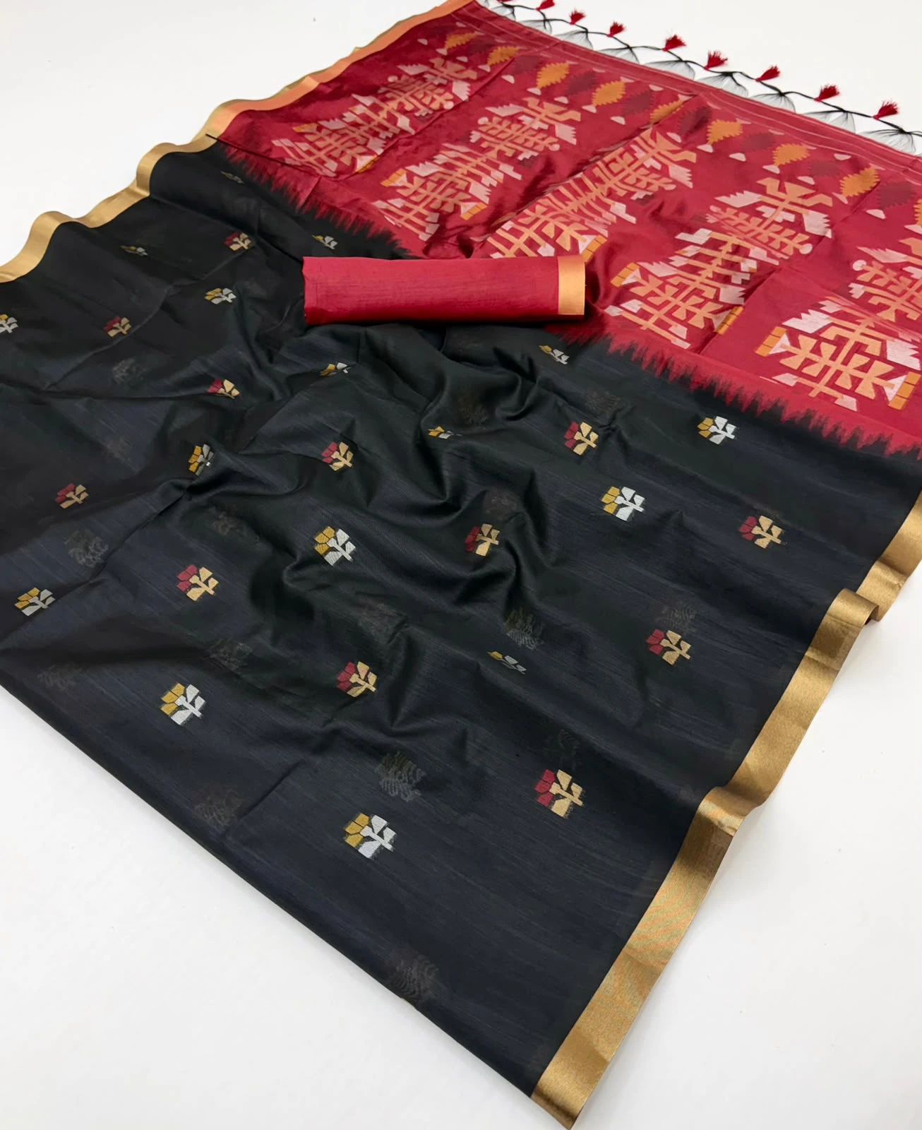 Vinayak Wholesale Rajtex Fabrics Kanoi Paithani Tussar Silk Handloom Saree 3