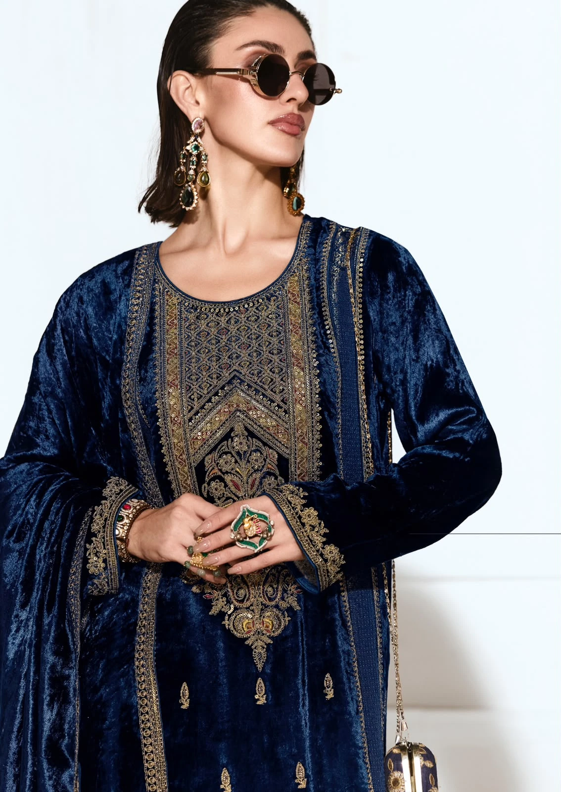 Aiqa Rubaab Readymade Velvet Suits Winter Collection Wholesale 10