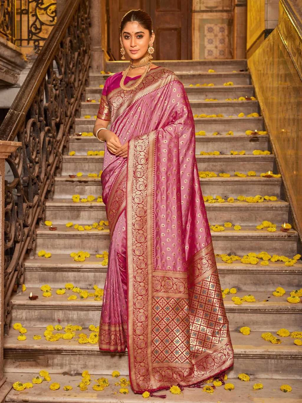 Astita Vaani Banarasi Silk 4