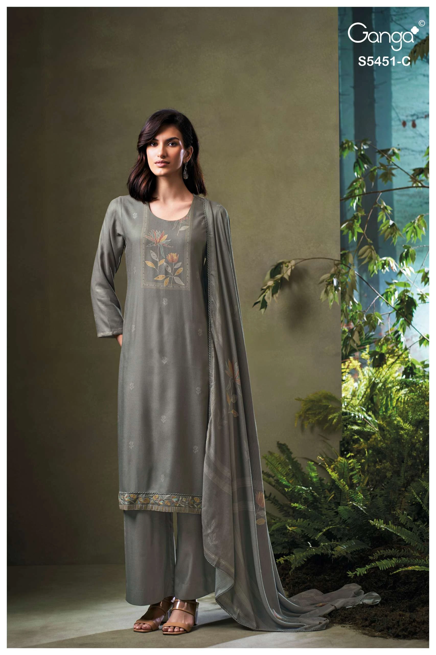 Ganga Nasreen 5451 4