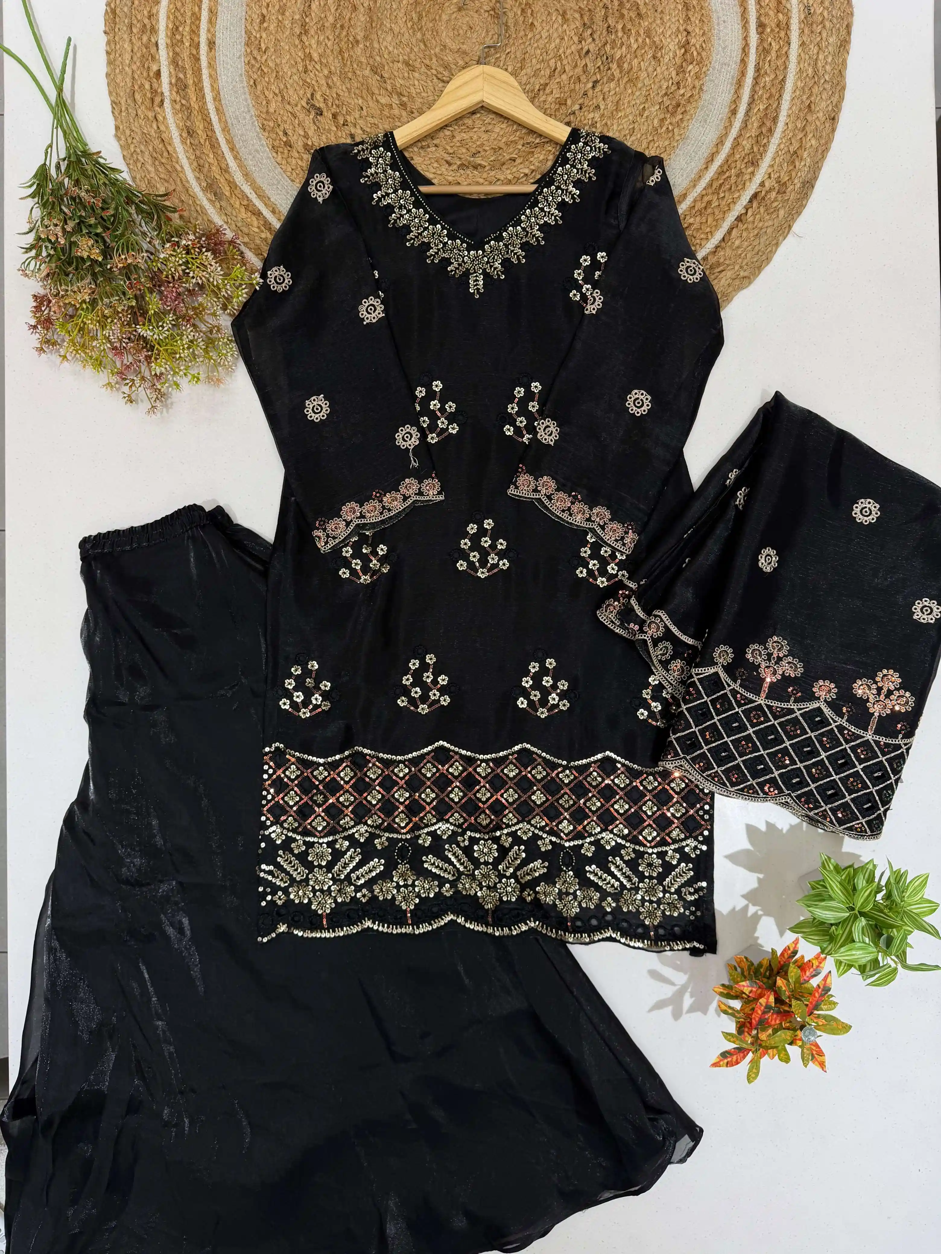 LM 41 - Readymade Dress 3